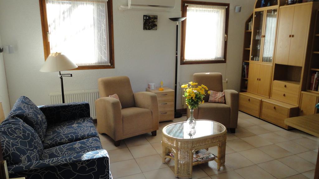 Bungalow Claret Vacquières Екстериор снимка