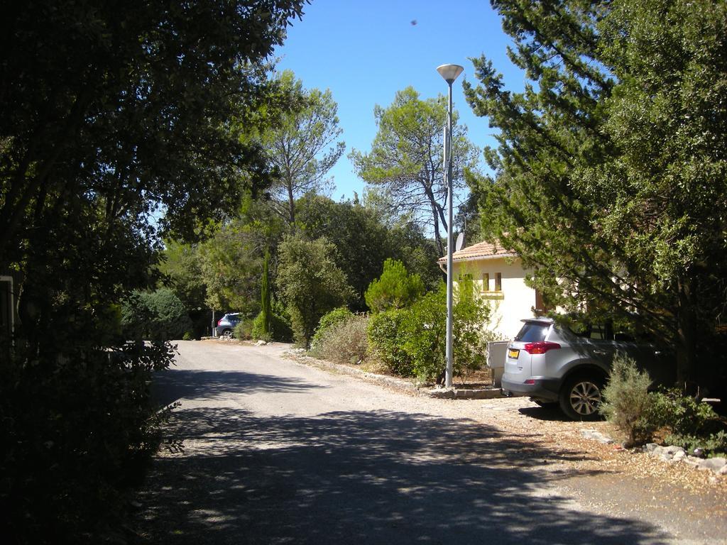 Bungalow Claret Vacquières Екстериор снимка