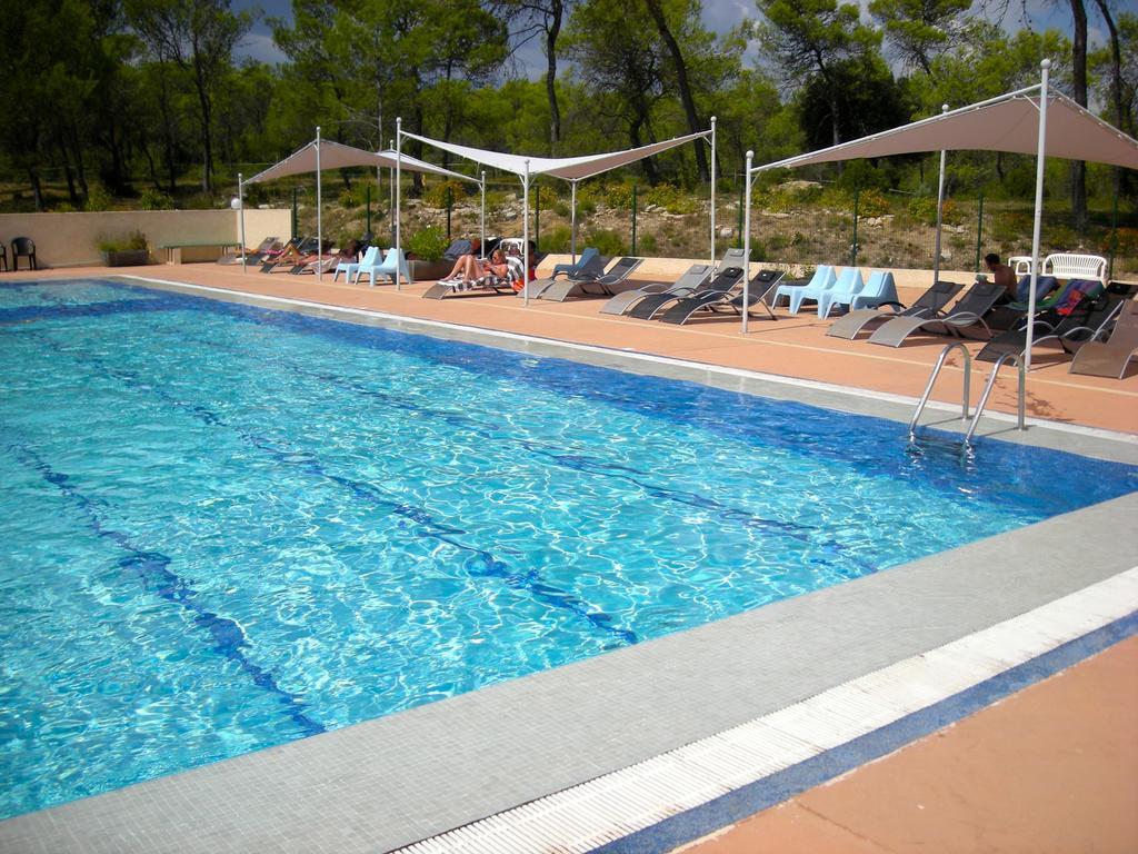 Bungalow Claret Vacquières Екстериор снимка